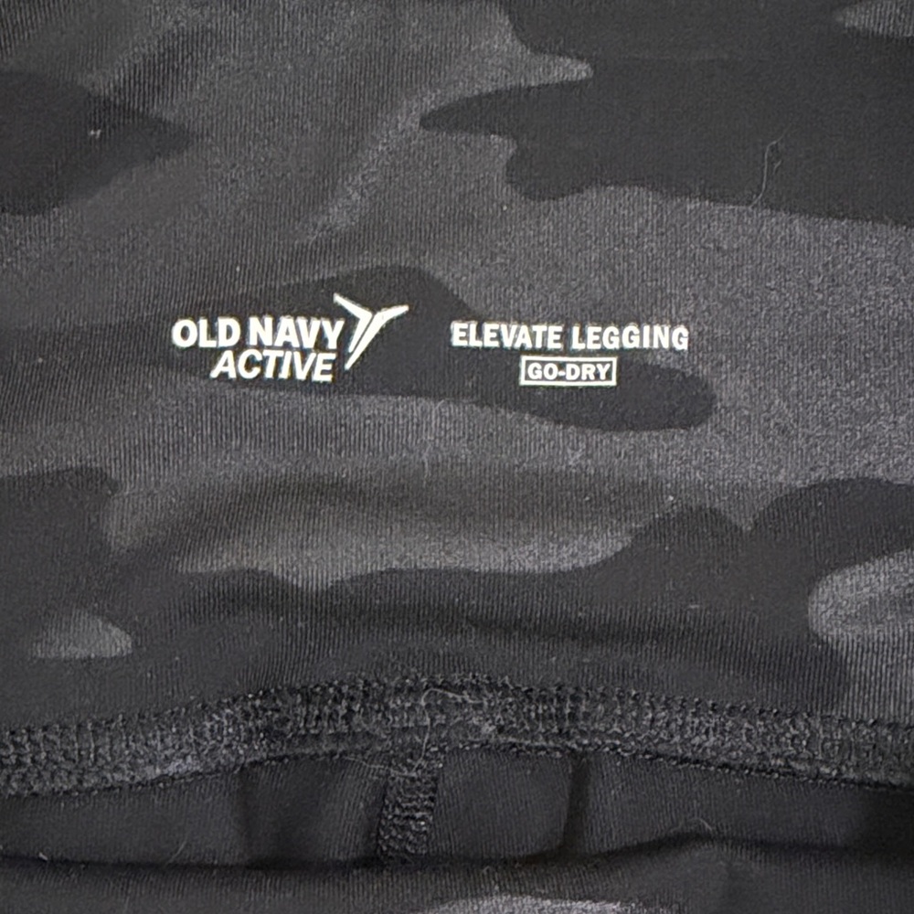 Old Navy Black Camouflage active wear leggings - Picture 2 of 3
